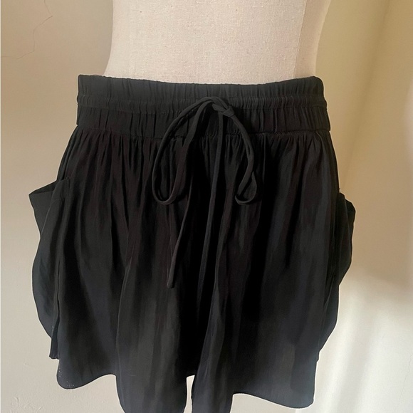 RAMY BROOK August Silk Boho Black Shorts Pockets Size Large Sexy Boho Tie Waist - Picture 10 of 10